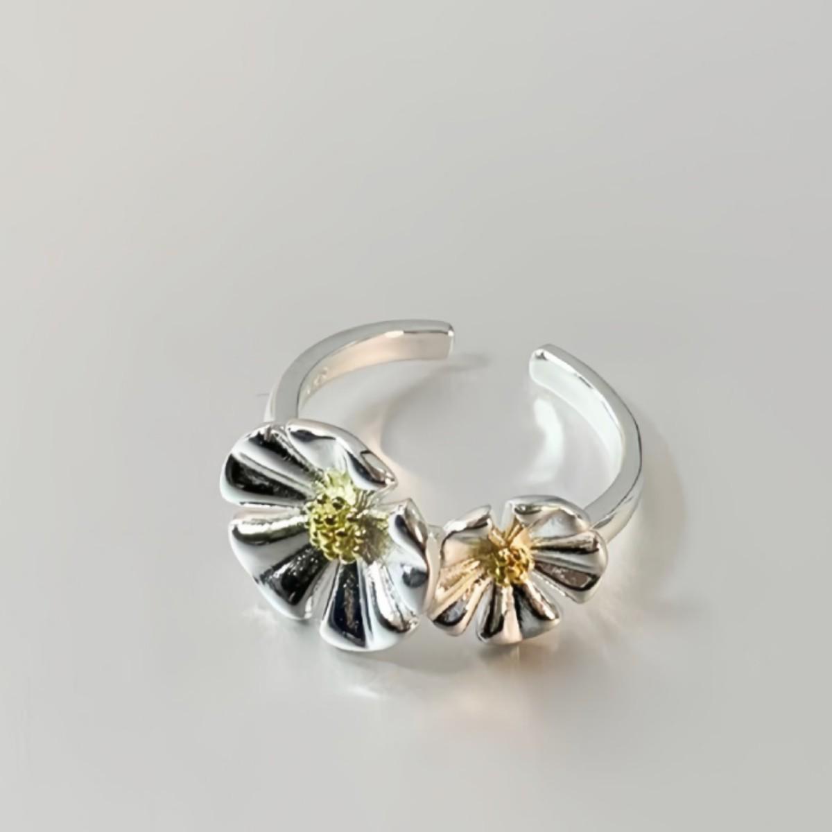 Niche Daisy Flower Adjustable Open Ring - Women s Fashion Creative Temperament Ins Style Index Finger Decoration
