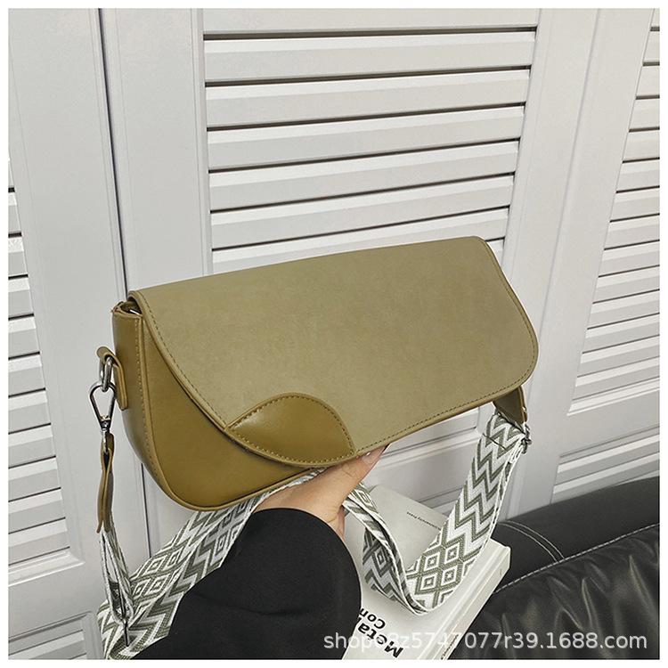 2025 New Small Square Bag Fashionable Retro Messenger Shoulder Bag Wide Shoulder Strap Handbag Foreign Versatile Simple Women's Bag