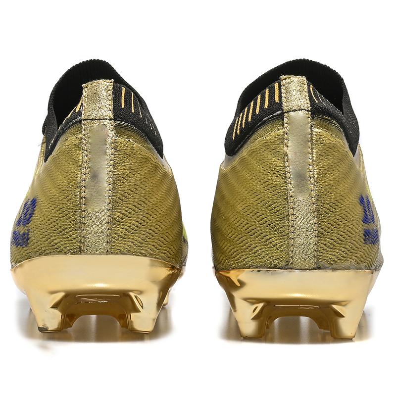 Yüksek Bilekli Altın Uzun Sivri Burun Spor Ayakkabı Toptan Suni Çim Antrenör Ayakkabısı Yüksek Kaliteli Yeni Erkek Futbol Ayakkabısı