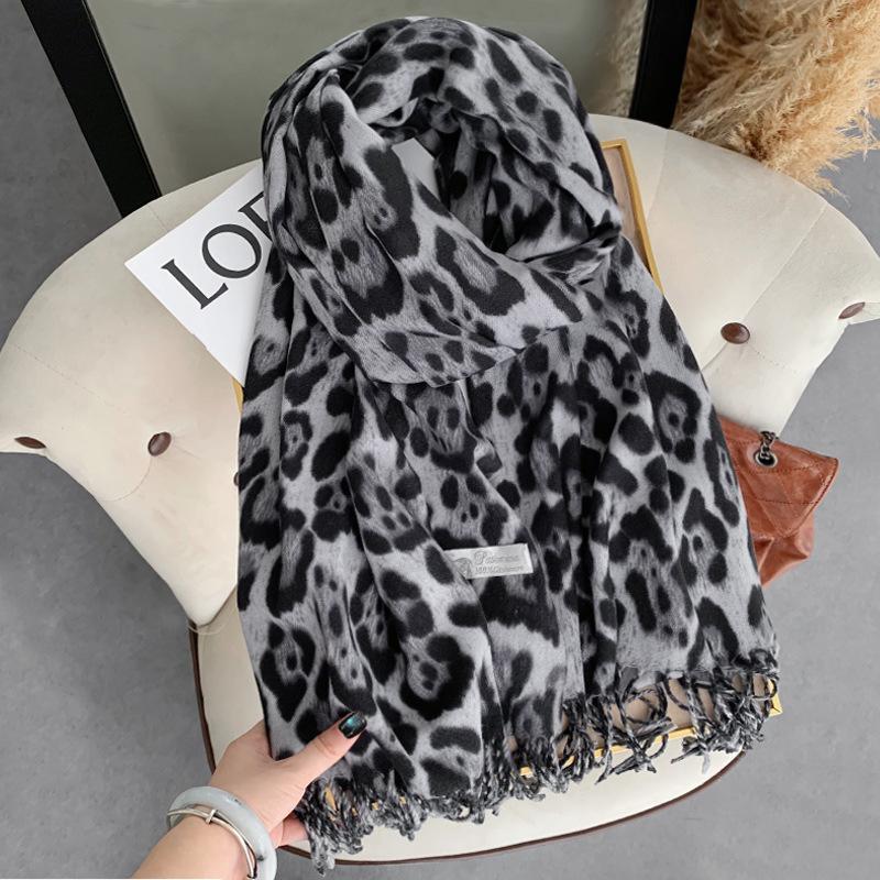 Retro Leopard Print Scarf Women's Winter Neck Warmer Niche Design Fringed Thickened Warm Wholesale