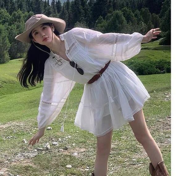 Lace Hollow Waist Doll Princess Dress Long Sleeve White Dress Female Design Sense Niche Vacation Fairy Skirt