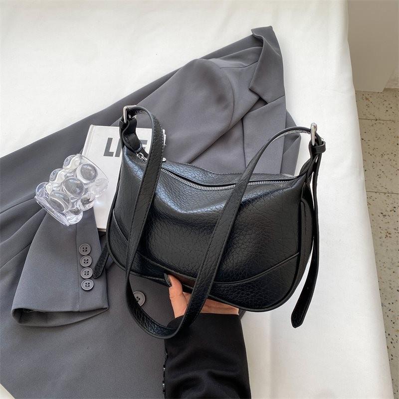 Chic Minimalist Soft Leather Lilac Texture Saddle Bag For Women In Elegant Colors