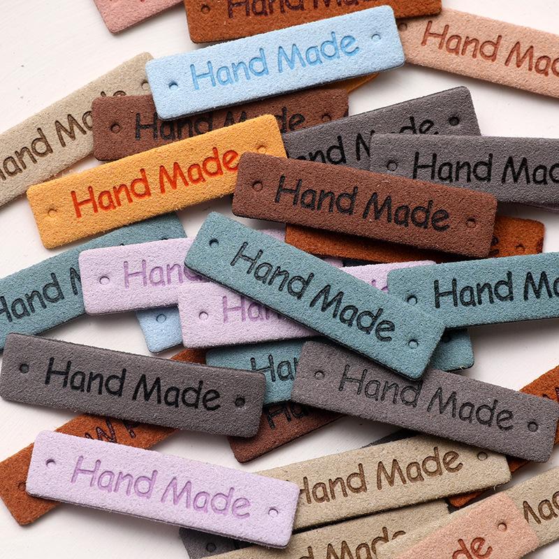 

20pcs 1*4cm Handmade PU Leather Tags Color Sewing Labels For Bag Needlework Decoration DIY Hats Bags Garment Accessories