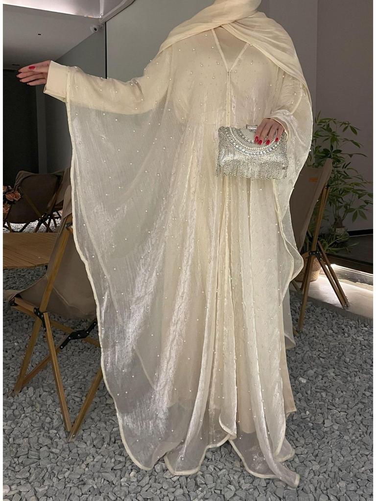 Bescheidenes einfarbiges Perlenkleid für Partys von Frauen aus dem Nahen Osten