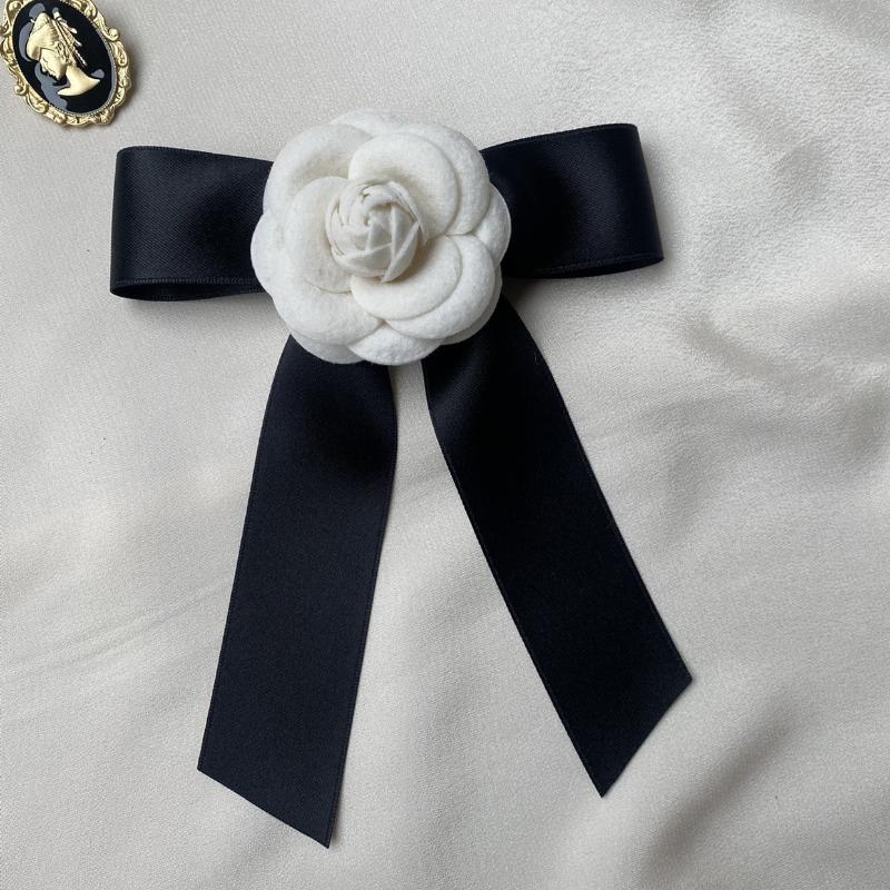 Black Brooch Fabric Camellia Flower Brooch Bow Tie Ladies College Style Shirt Collar Pins Vintage Wedding Party Brooches For Wom