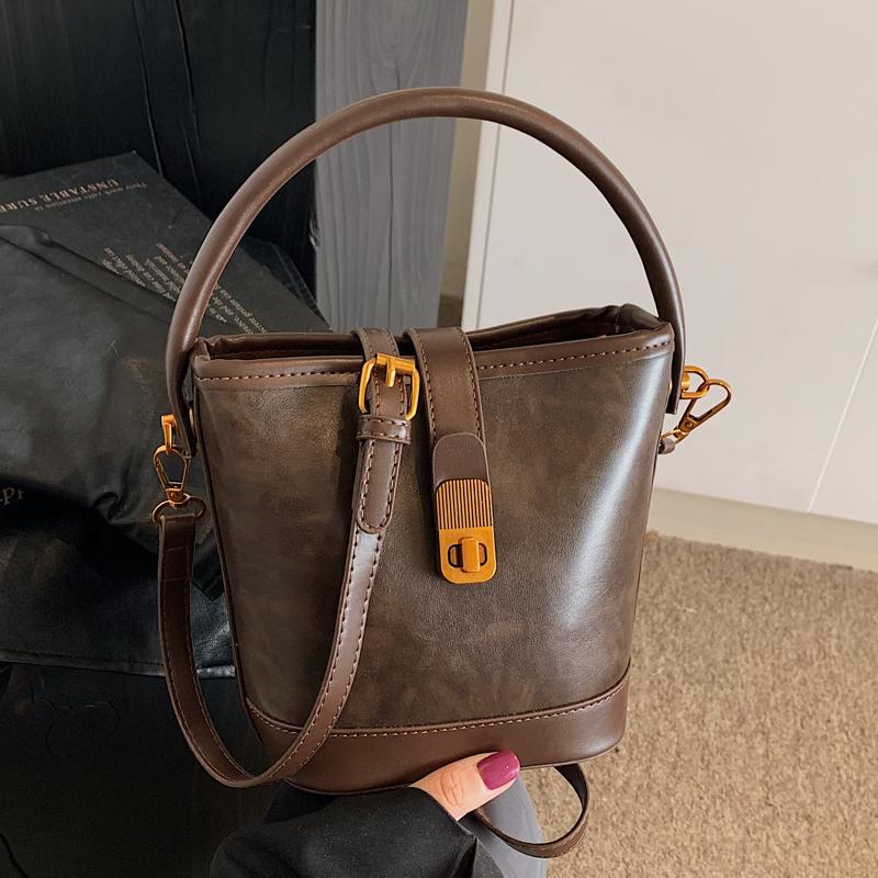 

2024 Women s Retro Shoulder & Crossbody Bag - Autumn/Winter Casual Handbag Large кавовий