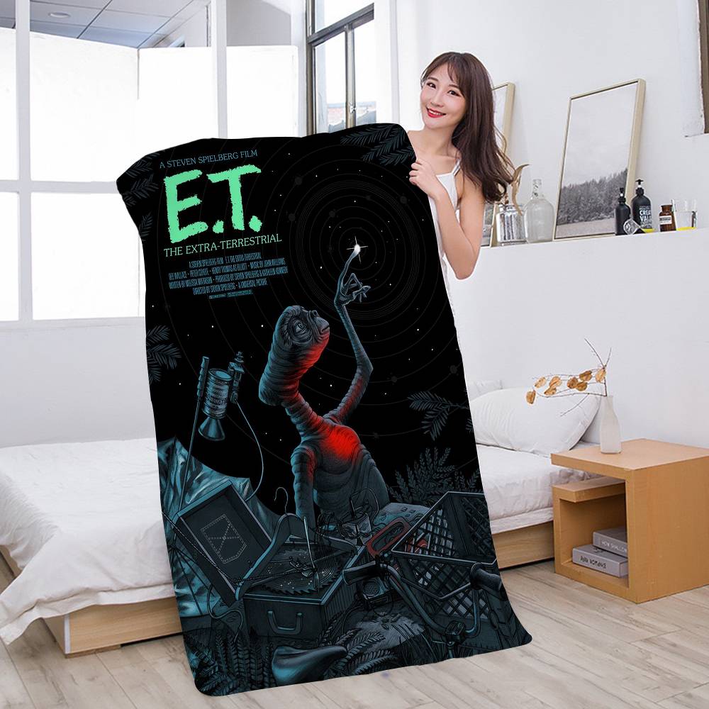 Movie E.T. The Extra-Terrestrial Anime Beach Swimming Towel Soft Absorbent Washcloth Children's for Kids Travel Camping Gym