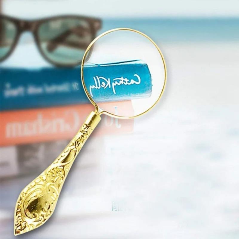 1pc/2pcs 5X Metal Handheld Magnifier Exquisite Carved Delicate Pattern for Reading Compact Retro Design with Vintage Charm