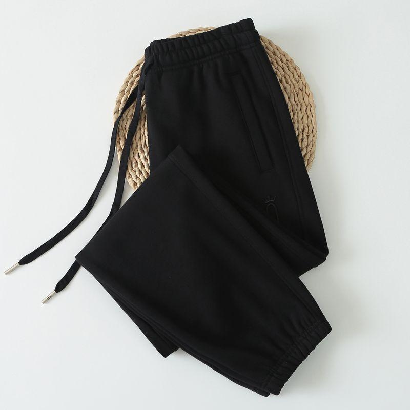 Age-Reducing White Jogger Pants Pitaya Color Cotton Sweat Pants