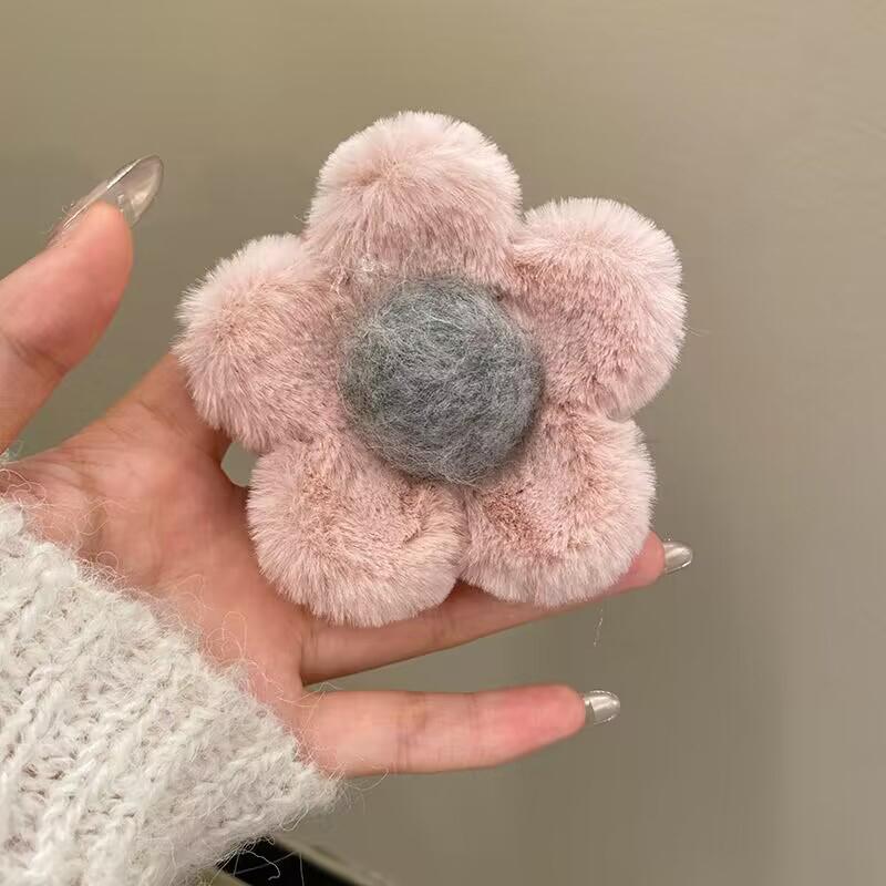 Korean Style Plush Flower Hair Claws Fashion Small Hair Clips Sweet Barrettes Shark Clips For Women Hair Accessories Headwear