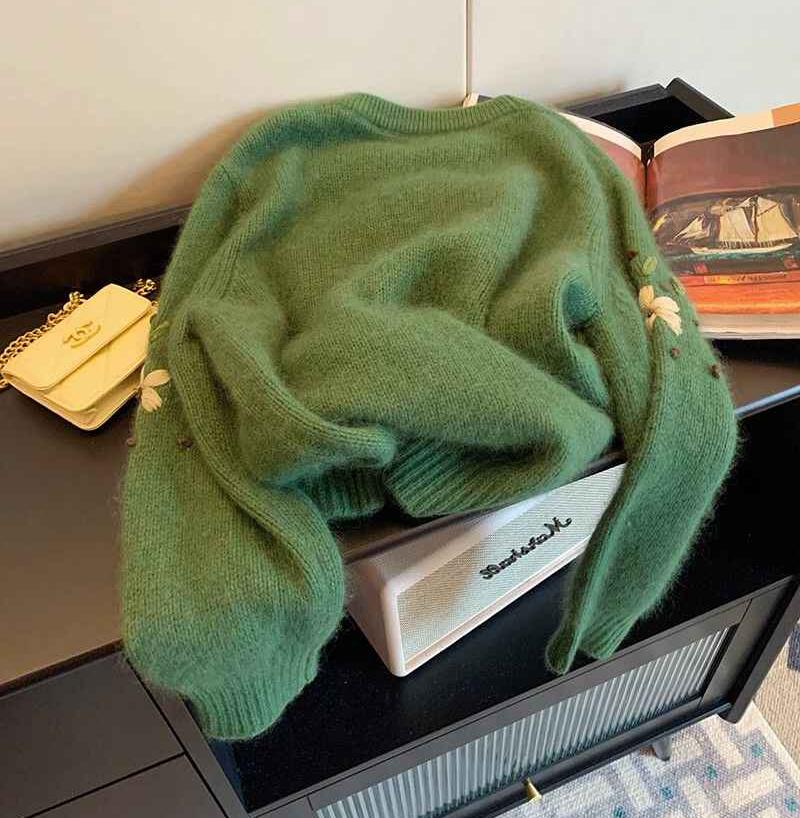 Sweater Women's Retro Jacquard Embroidery Soft Warm O-Neck Knitted Sweater Autumn Loose Forest Series Green Knitted Top