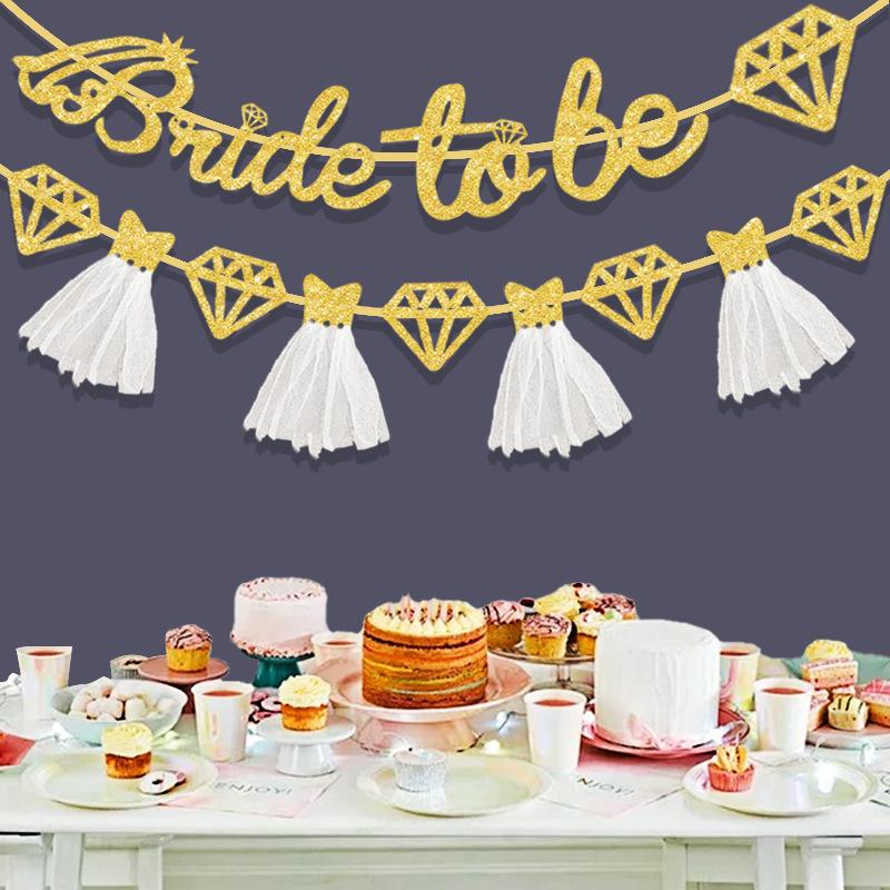 Decor de Nuntă European și American: Fustă Tulle 'Bride to Be' Banner Sclipicios cu Design Inel cu Diamant