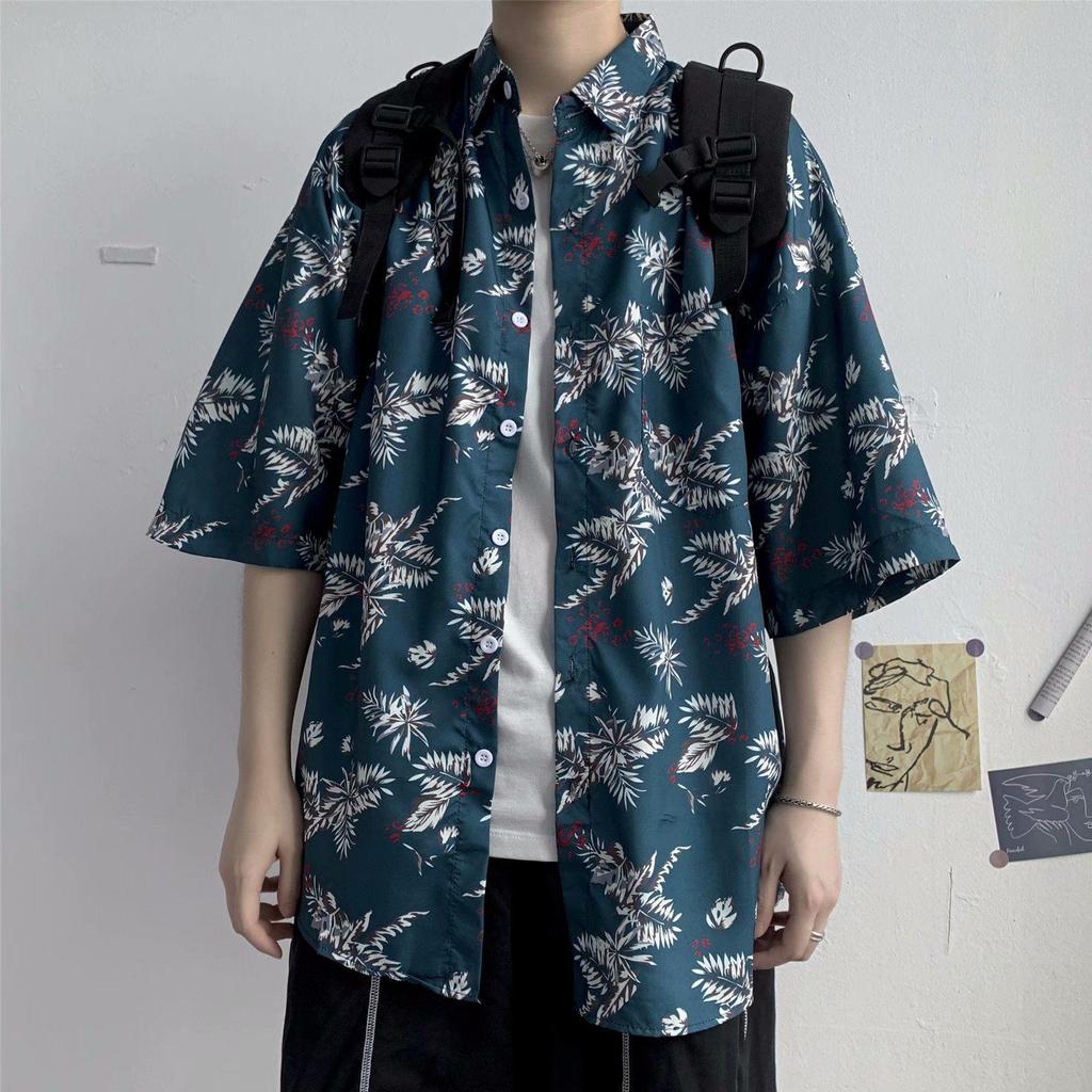 Men's Harajuku-Style Retro Floral Short-Sleeve Shirt: Hong Kong Ulzzang Beachwear with Sun Protection, Perfect for Couples.