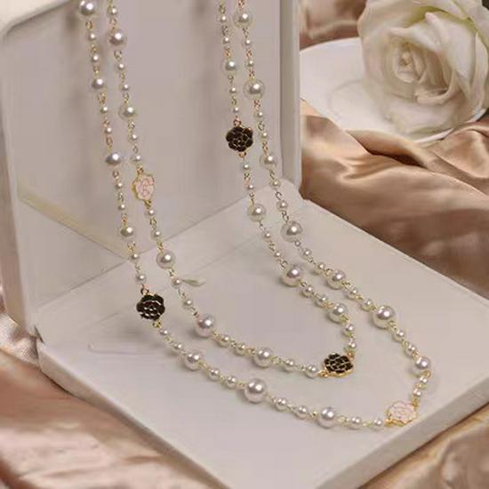 "2024 Light Luxury Pearl Necklace: Elegant Long Sweater Chain for Women, Perfect for Autumn & Winter"