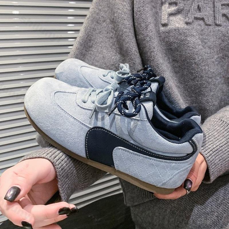 Women's Flat Casual Sports Shoes Comfortable Non Slip Outdoor Casual Shoes Soft Sole Retro Female Sneakers Zapatillas De Mujer