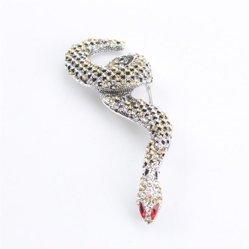 Stylish and Elegant Zodiac Animal Snake Brooch Personalized Luxury Accessory Pin Gift