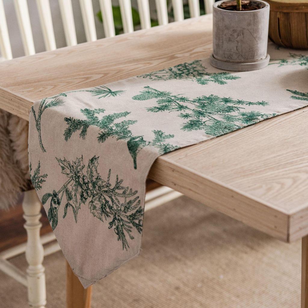 Imanqi Yun Turquoise Pinecone Print Table Runner