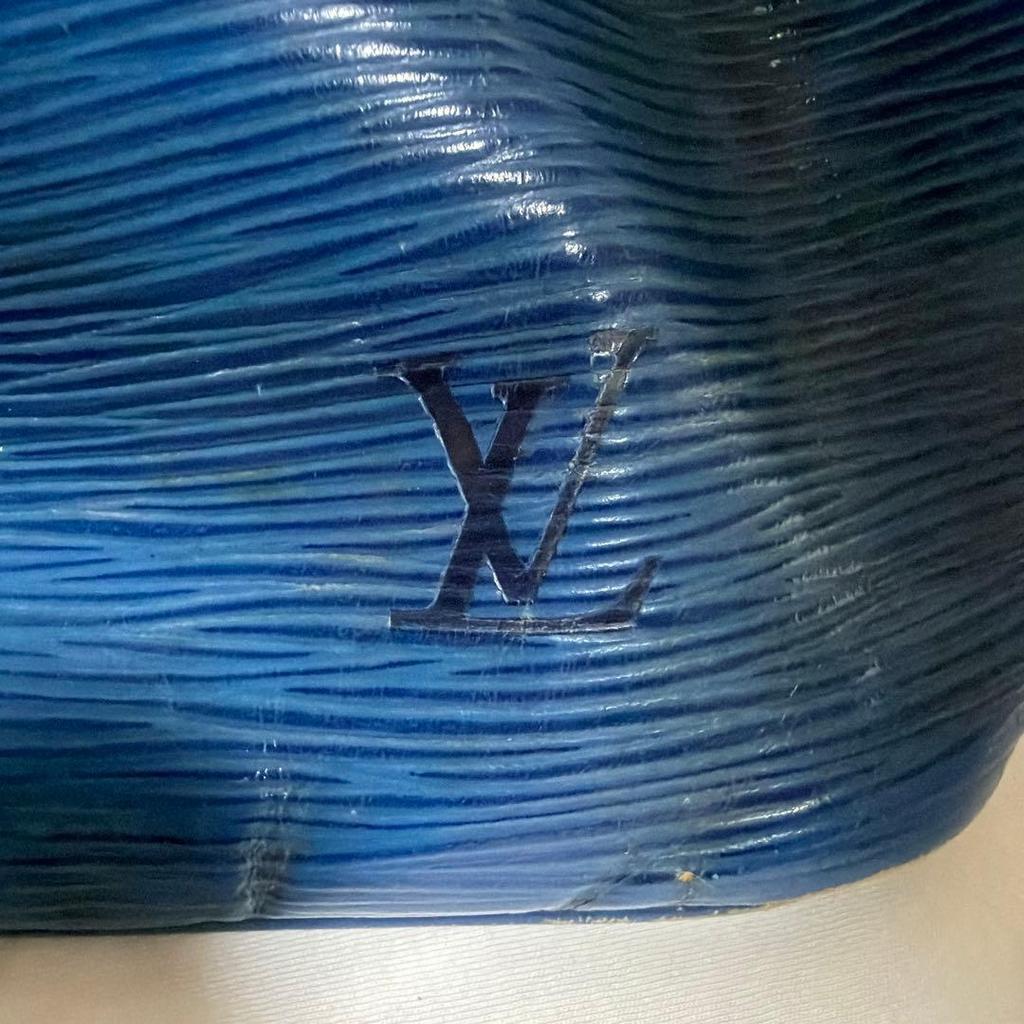 Used LOUIS VUITTON Epi Noe Blue Shoulder Bag