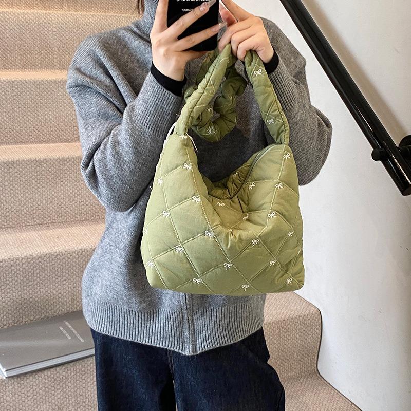 Autumn and Winter New Lightweight Cotton Clothes Bag Women's Rhombus Casual Pleated Shoulder Bag Large-capacity Commuting Messenger Bag
