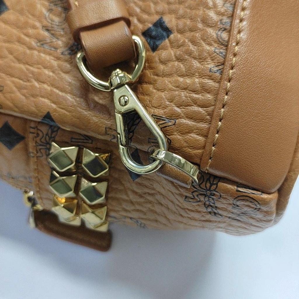 [Pre-Owned] Classic Allover Logo Studded Three-In-One Coated Canvas Shoulder Crossbody Backpack - Good #5MJAAC