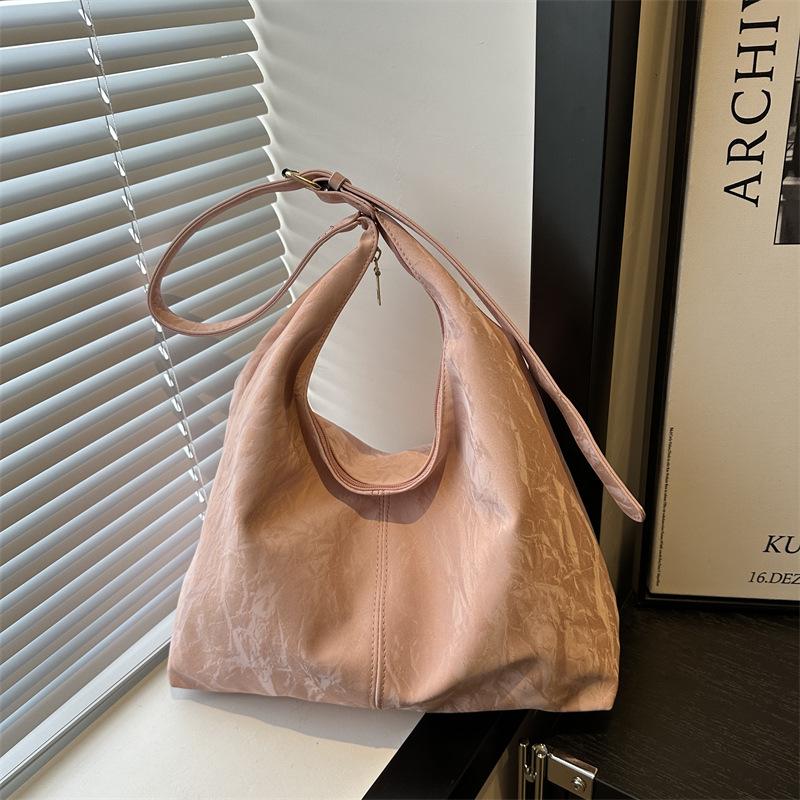 

2024 Korean Style Women s Casual Soft Leather Tote Bag - Large Capacity Shoulder Bag for Commuting розовый