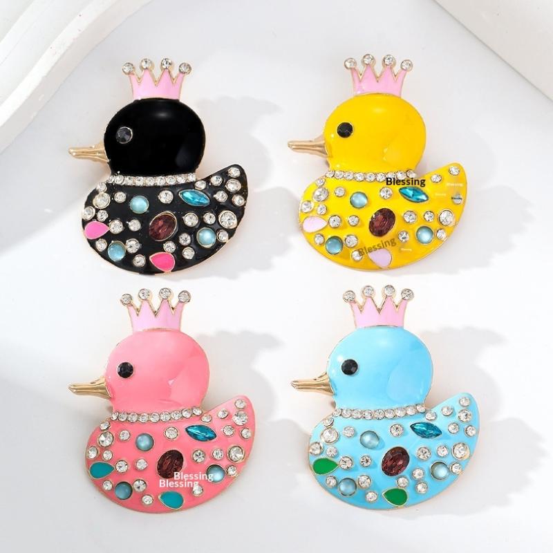 1Pcs Enamel Animal Brooch Lovely Wear Crown Duck Brooches For Women'S Clothes Backpack Pins Gifts