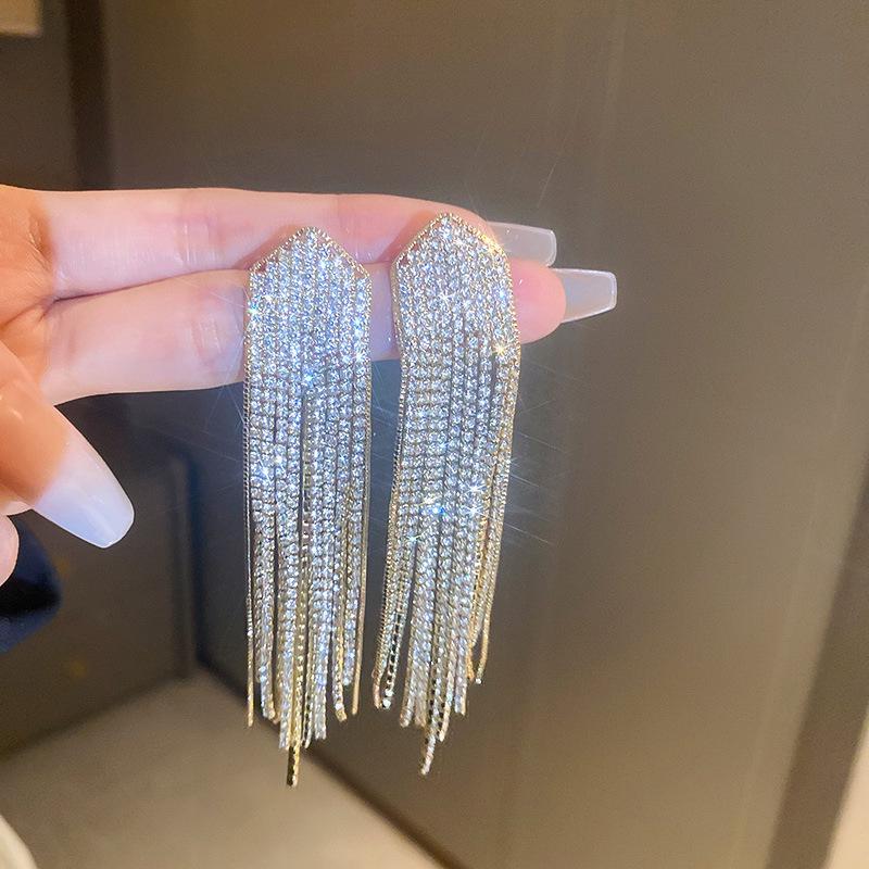 S925 Silver Needle Rhinestone Tassel Earrings - Exquisite Long Claw Chain with Colored Diamonds, European & American Style