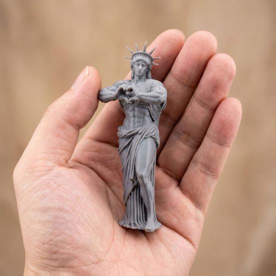 Funny Muscle Liberty Statue 3D Printed Humorous Muscular Liberty Statue for Living Room Bookshelf Cabinet Table Decor New York City Souvenirs Gifts