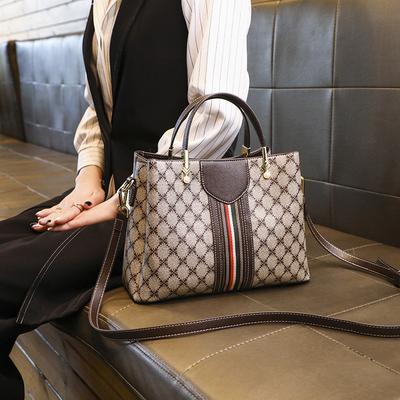 Fashionable and Versatile Women's Bags, Single-shoulder Crossbody Bags, Large-capacity Printed Hand-held Tote Bags