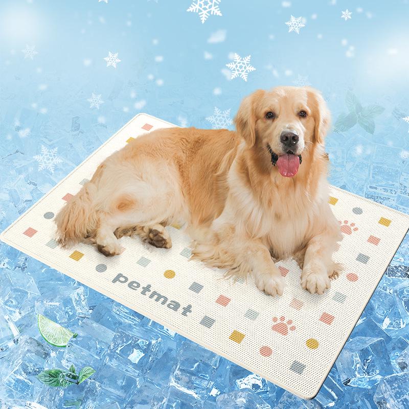 

Pet Ice Silk Cooling Mat - Summer Comfort for Dogs and Cats 45x60 cm