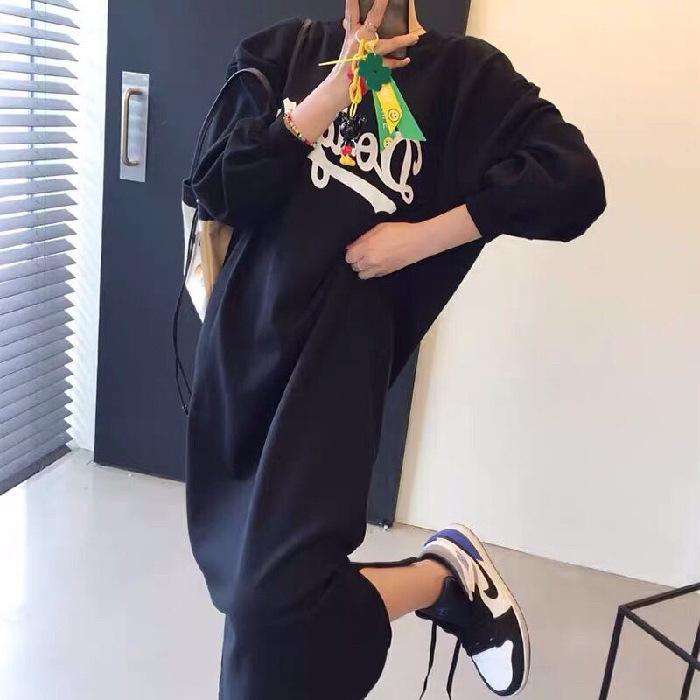 

YYFS Женская мода Осень Зима Длинный рукав Круглый вырез Свободная талия Повседневные платья Size: One Size чёрный