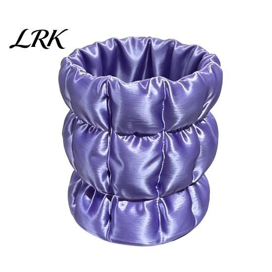 Office Desk Pen Holder Macaron Color Holder, Cloud Pleat Design Pencil Dressing Table Storage Soft Satin Compact Desktop Organizer for Pens