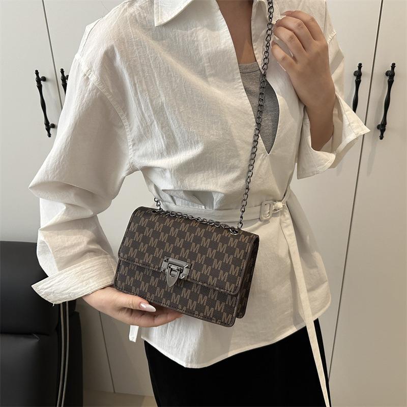 Retro Premium Texture Messenger Bag New Chain Small Square Bag Commuter Shoulder Armpit Bag Women