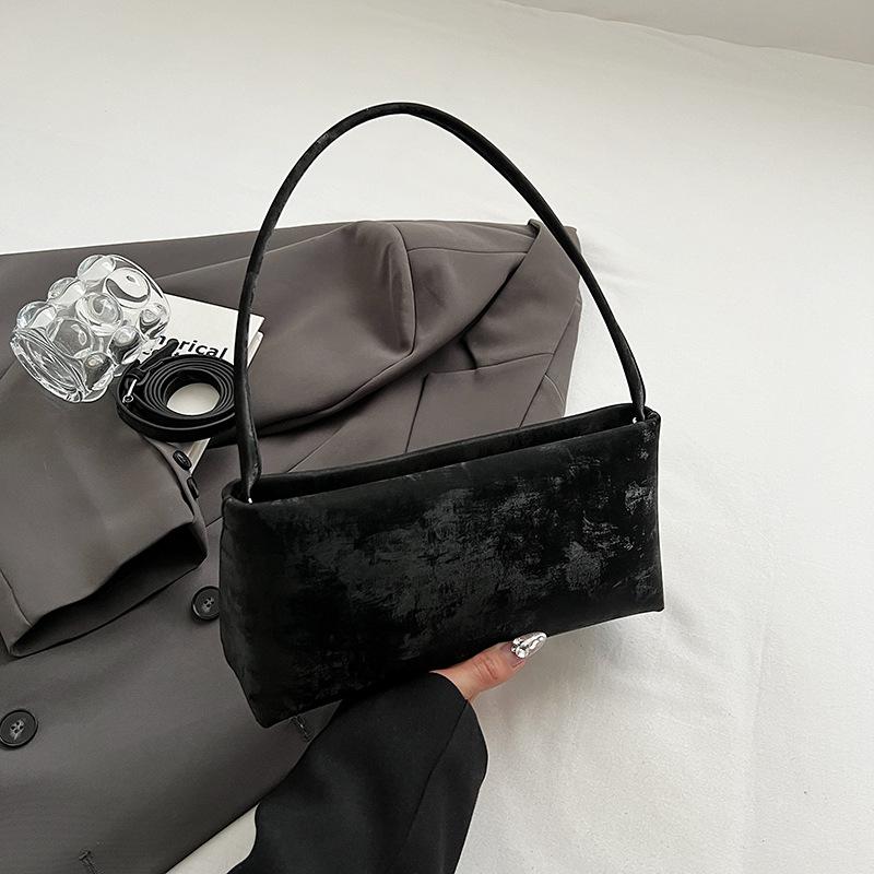 Korean version niche design baguette armpit bag foreign feeling retro solid color simple shoulder bag elegant small square bag women's bag