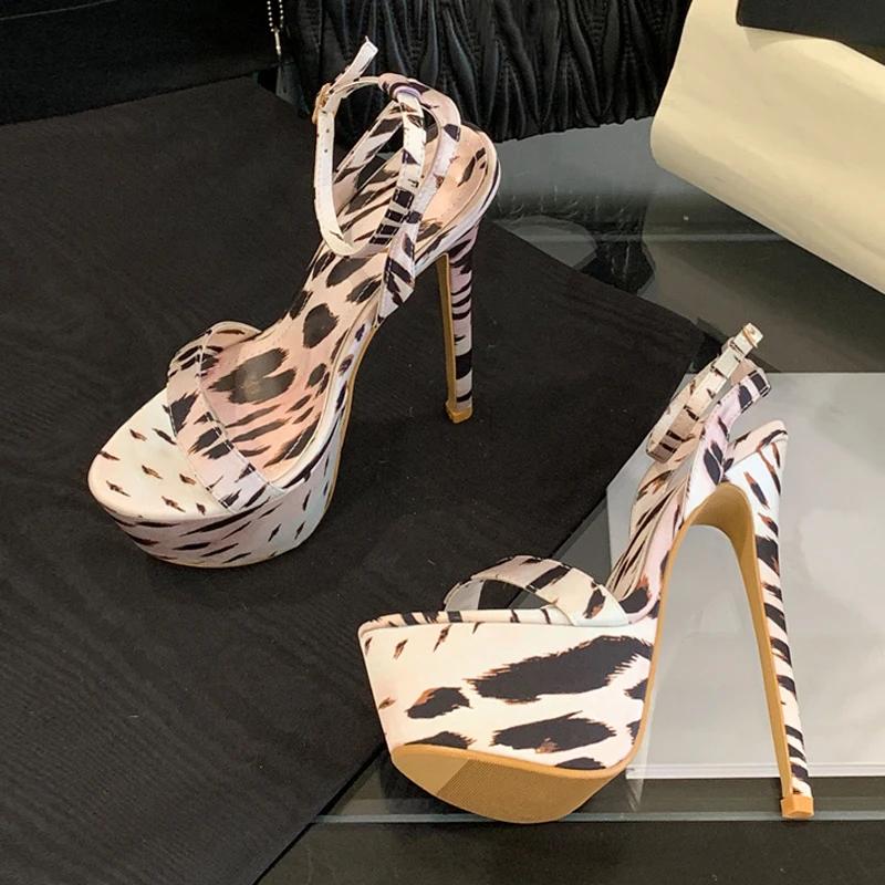 Fashion Sexy Leopard Silk Platform Sandals Women Fashion Ankle Strap Buckle Super High Heel Platform Sandals Elegant Banquet Dress Shoes