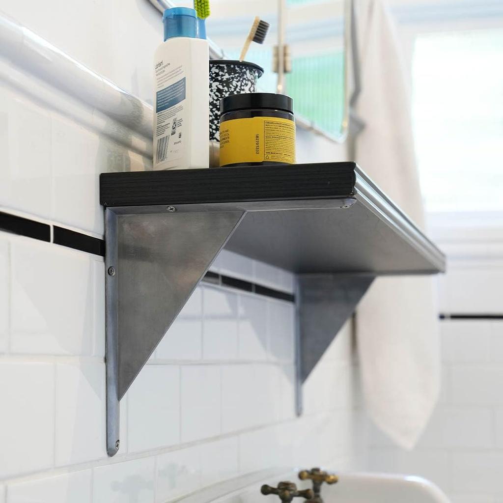 Dulton Aluminum Bracket 12 A sophisticated industrial design that blends into your everyday life Height 125mm Width 30mm Depth 125mm Y-0535-12