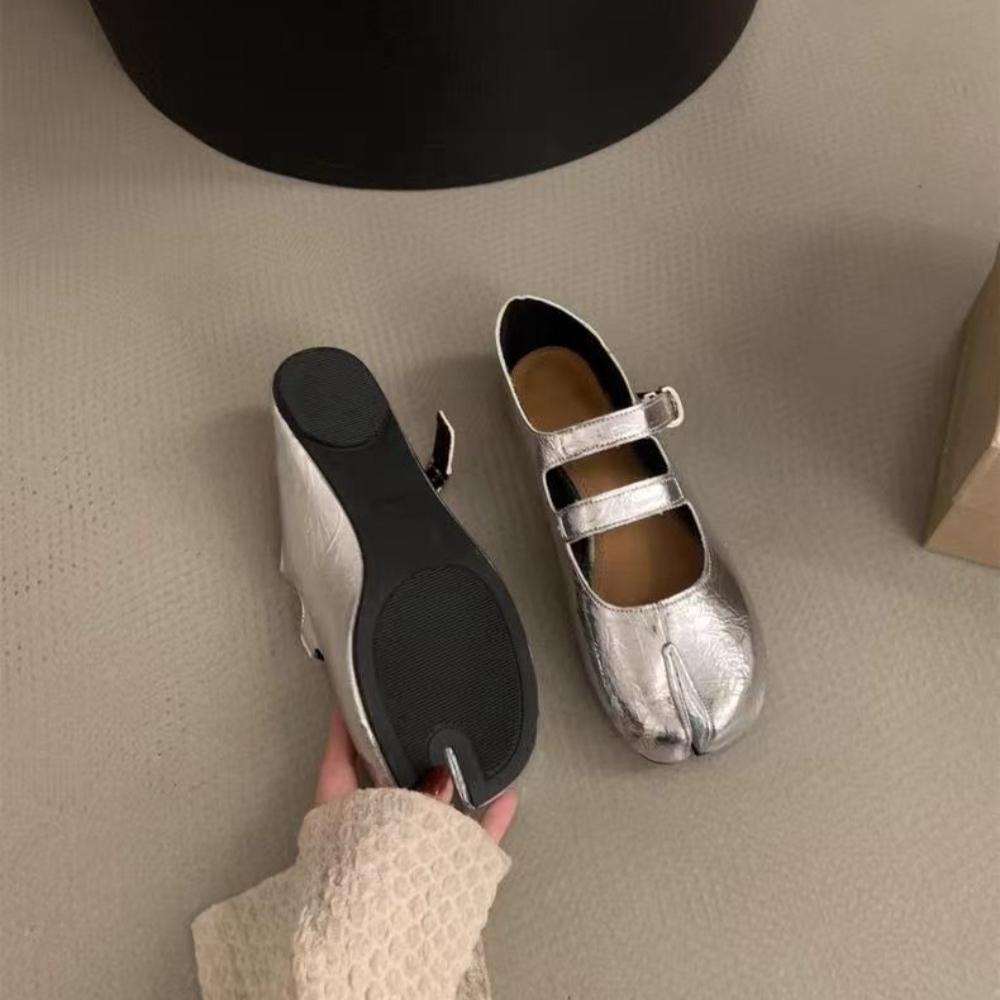 Scarpe Basse Mary Jane da Donna con Cinturino e Fibbia Moda Calzature Femminili Basse e Morbide Punta Strana Scarpe Basse da Donna Lolita 2026 Nuove