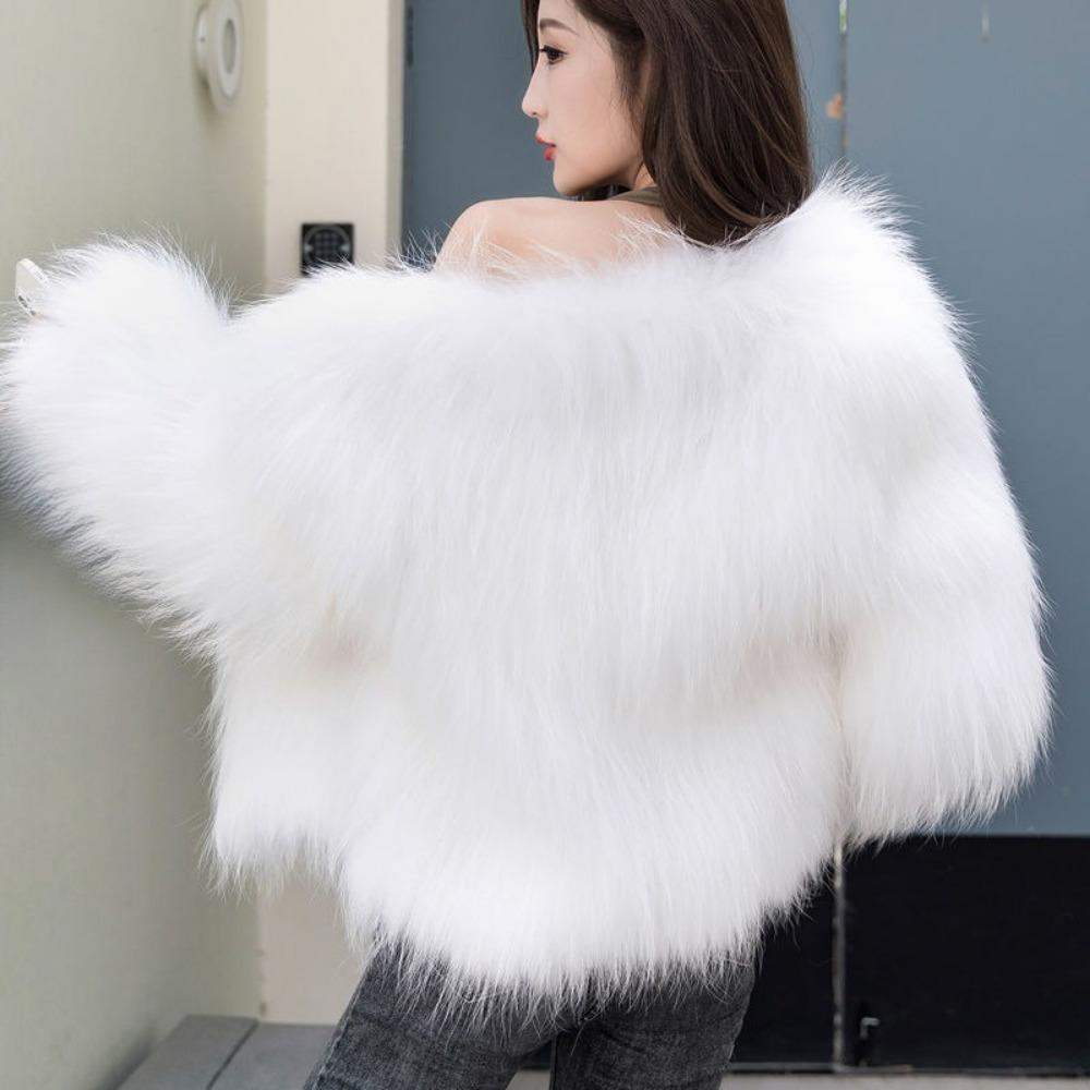 Autumn and Winter New Imitation Fox Fur Coat Female Young Small Short Slim-fitting Encrypted Padded Wool Coat
