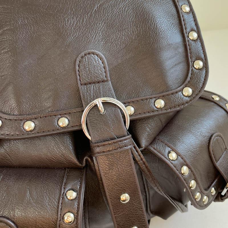 Studded Leather Backpack Women's Fashionable Vintage Style Bag with Adjustable Straps and Multiple Pockets