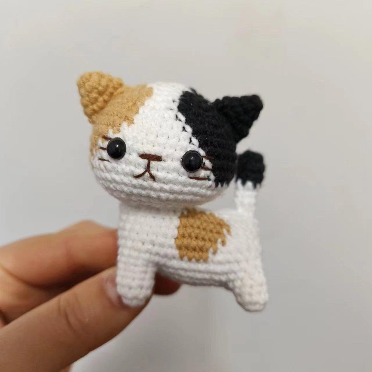 

Cute Crochet Cat Mini Knitted Cat Creative Handwoven Animal Bookshelf Decor Christmas Gift