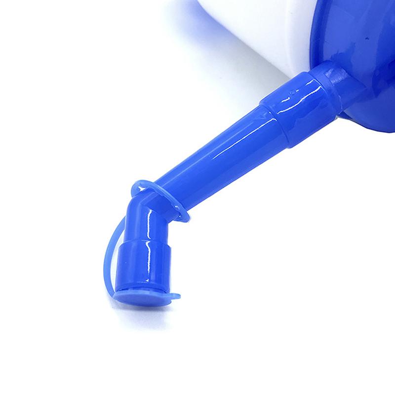 Přenosný ruční lis na pitnou vodu v lahvích s odnímatelnou trubicí s ruční pumpou