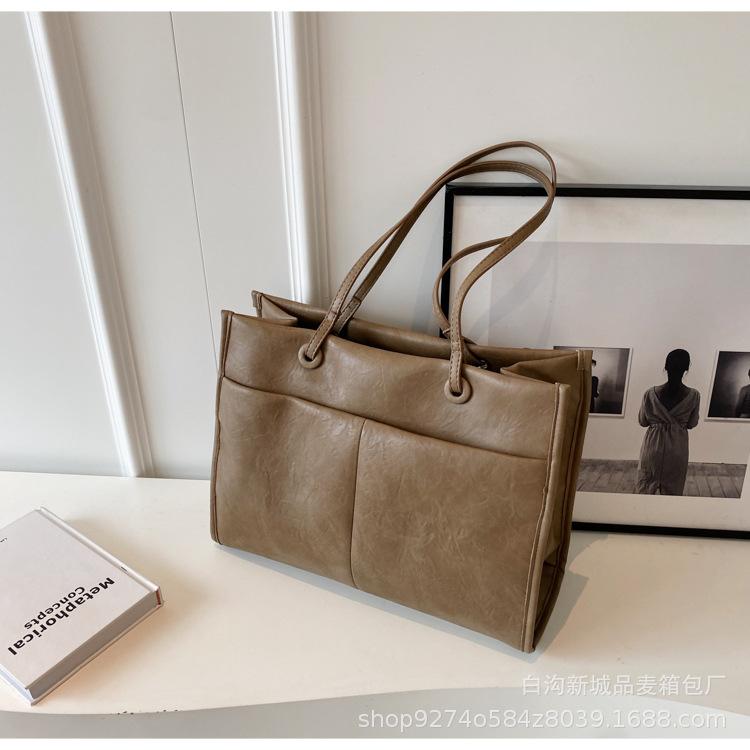 

Large-capacity fashion big bag women s 2025 new autumn and winter retro versatile tote bag office worker commuter shoulder bag