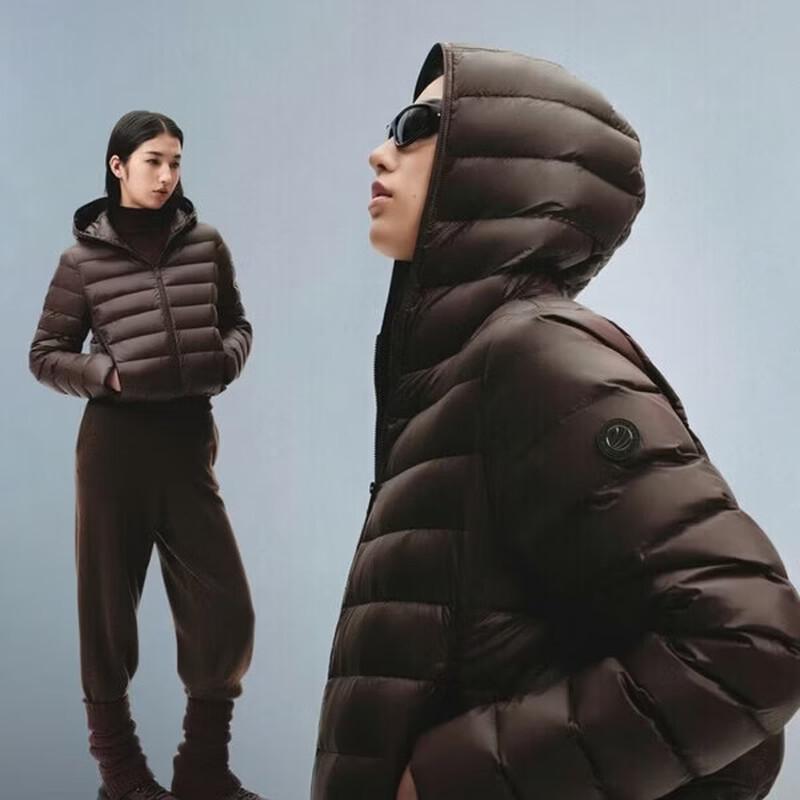 BOSIDENG Women s Lightweight Hooded Short Down Jacket