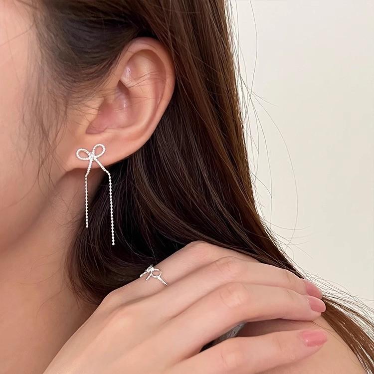 Trendy Geometric Bow Tassel Stud Earrings: Fashionable and Versatile Women's Jewelry