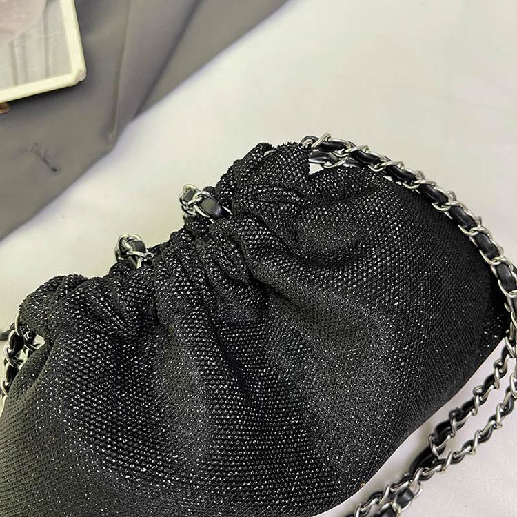 Женские черные модные сумки через плечо — фото 7