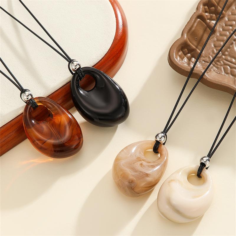 Fall/Winter Retro Blending Long Necklace for Women, Light Luxury, Small-Scale, High-Class, Elegant Sweater and Hoodie Chain