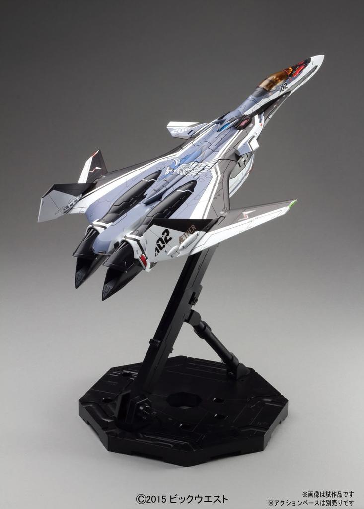 Macross Delta Siegfried Scale Plastic Model VF-31F (Messer-Ihlefeld's) 1/72 Pre-colored