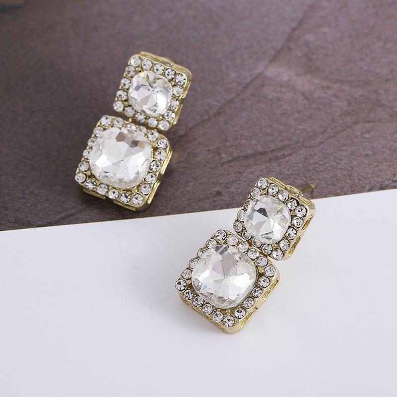 Elegant 3D Square Stud Earrings with Imitation Diamonds - Dangle Design for a Sophisticated Look