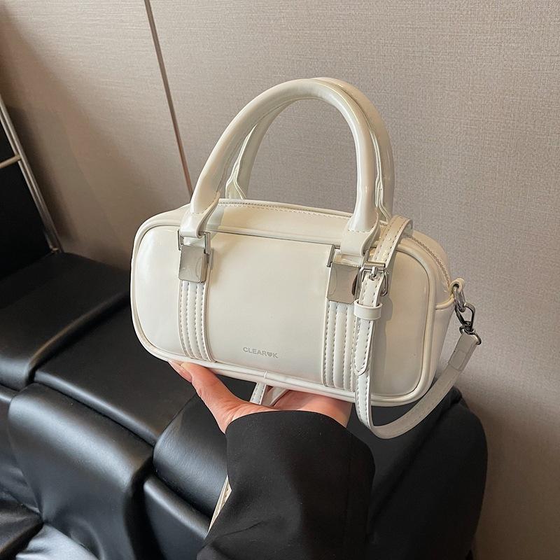 

Premium texture portable small bag women s new fashion versatile shoulder pillow bag commuter messenger bag