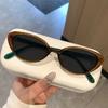 Sophisticated Women's Fashion Cat-eye Myopia Glasses with American Retro Style and Ladylike Look Sunglasses Street Photography